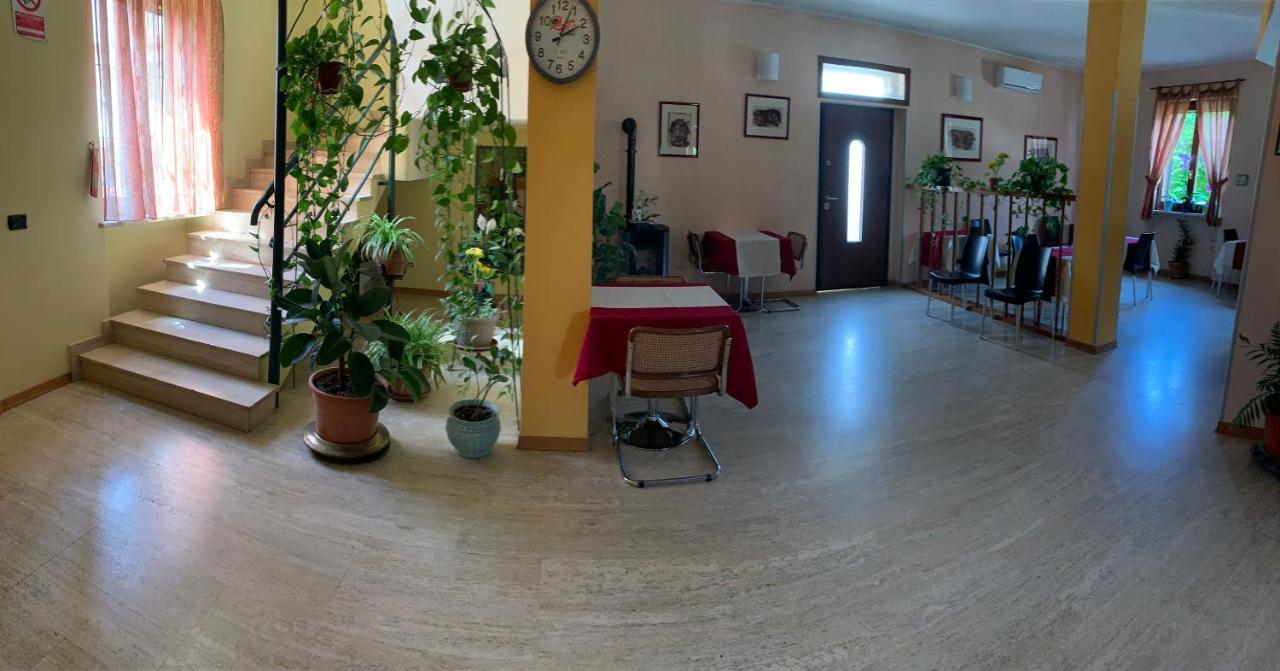 Cerrutihotel Vercelli Luaran gambar