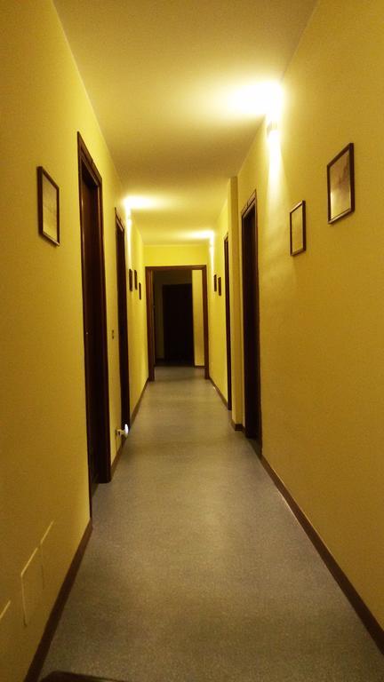 Cerrutihotel Vercelli Luaran gambar