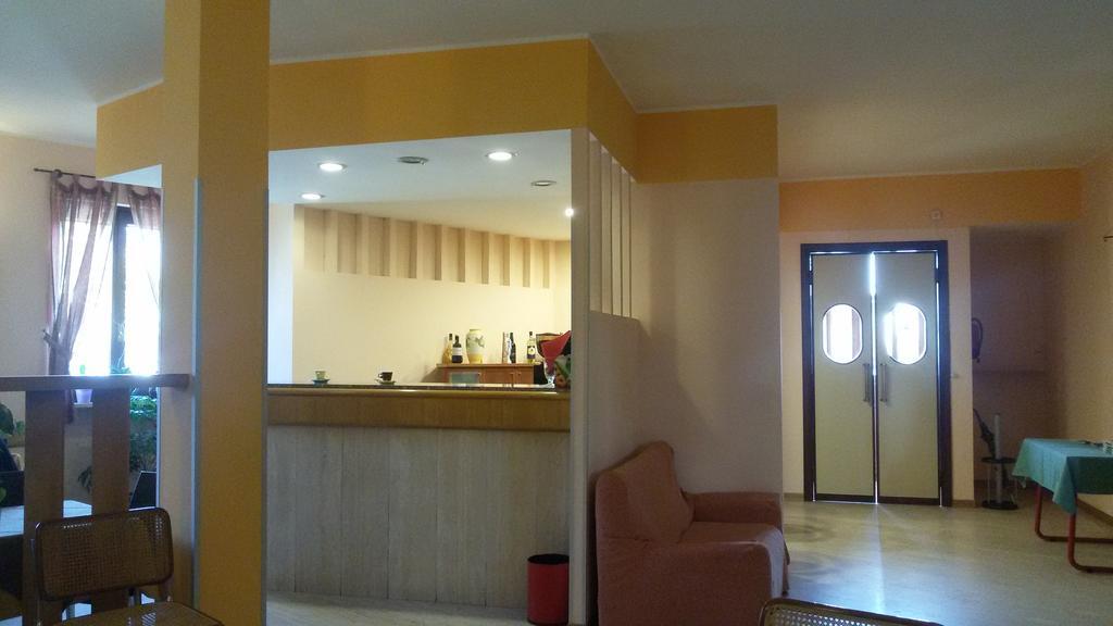 Cerrutihotel Vercelli Luaran gambar